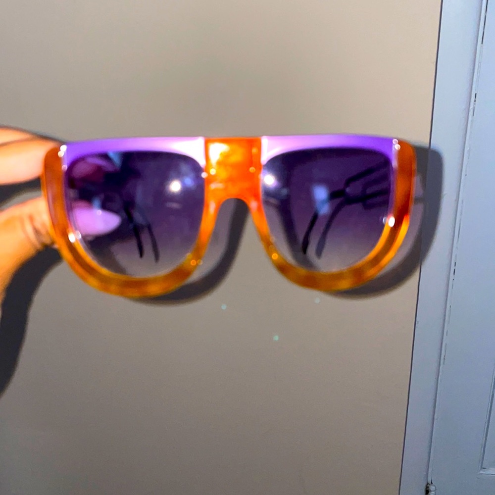 Fendi Sunglasses w Case